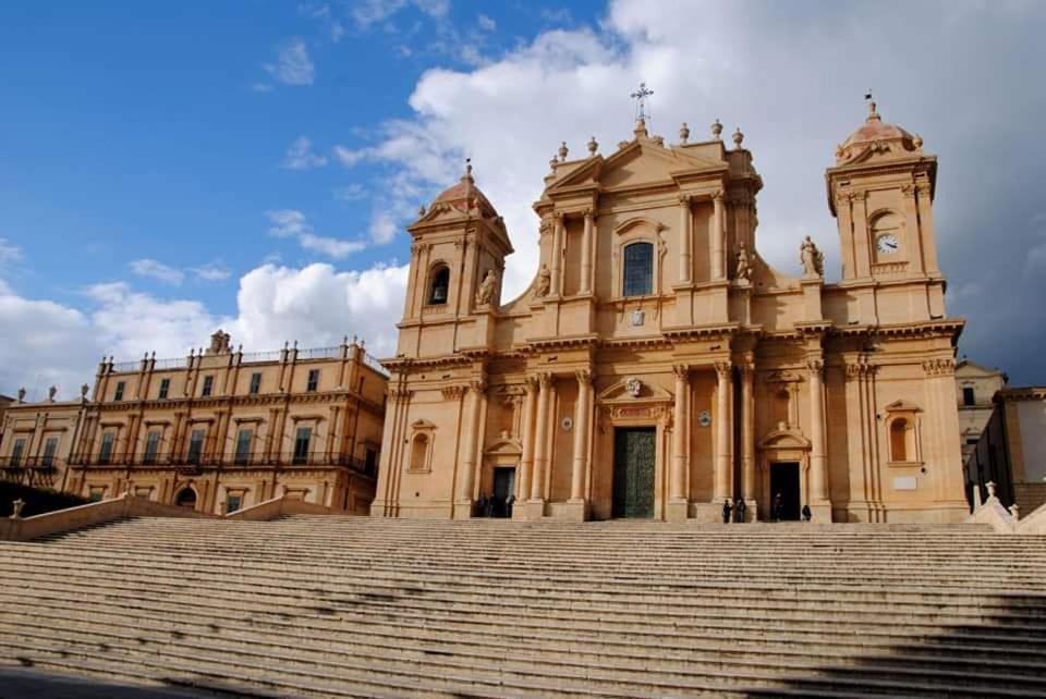 Casa Vico Lepre Villa Noto Buitenkant foto